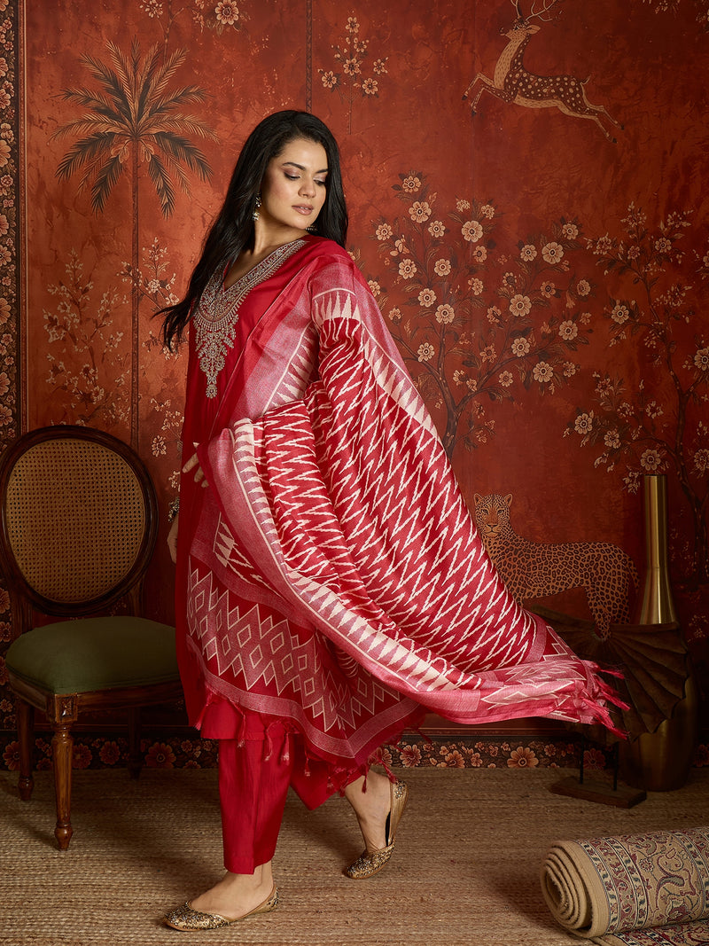 Women Pink Embroiderd V-Neck Kurta With Trouser & Tasseled Dupatta