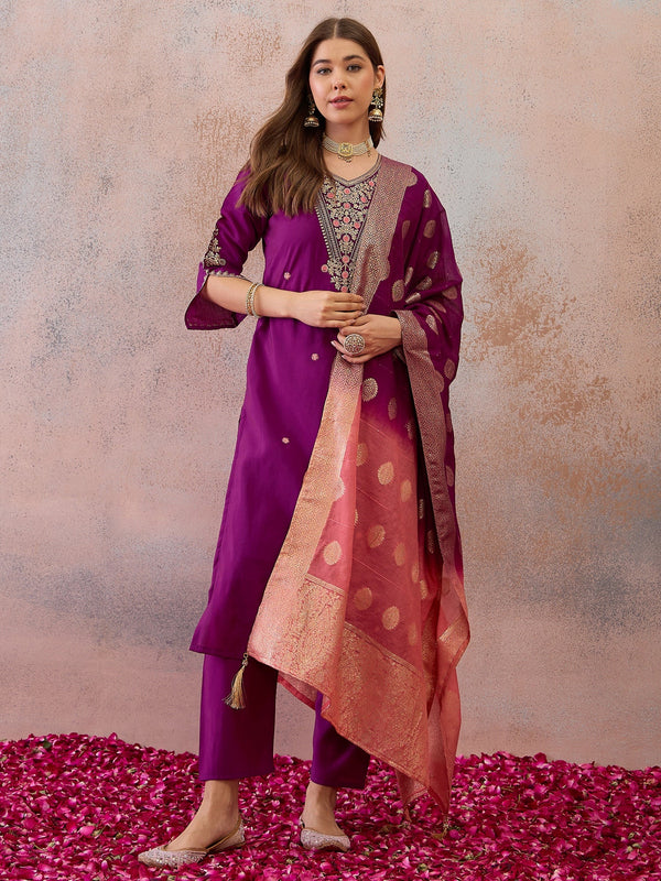 Women Ethnic Floral Embroidered Thread Work Kurta With Tasseled Dupatta